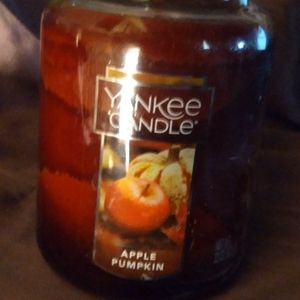 Yankee candle Apple Pumpkin candle